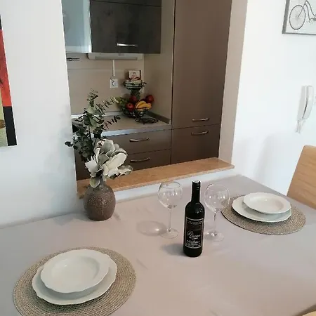 Sunshine Apartment